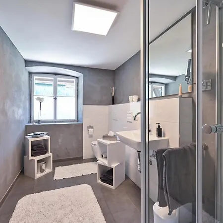 Exklusives Und Modernes