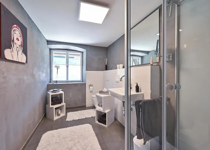 Exklusives Und Modernes